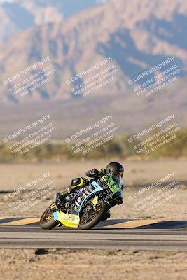 media/Dec-07-2025-CVMA (Sun) [[3e7d2de5dc]]/Race 18-Formula Twins-Formula 40 UL/